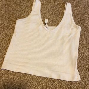 White v neck rubbed crop top